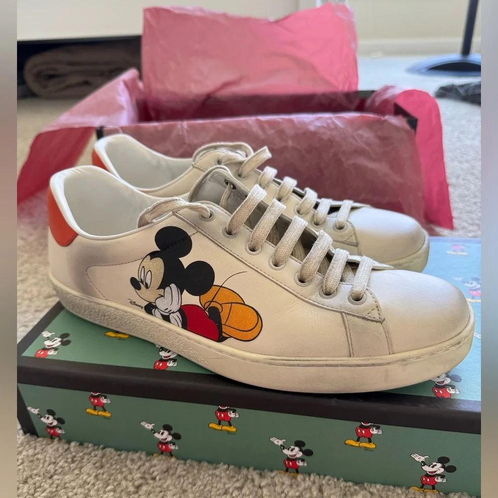 Disney x Gucci Mickey Mouse Sneakers - Picture 3 of 16